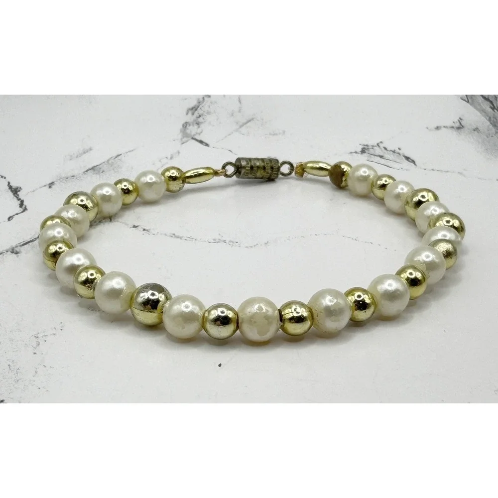 Gold‎ Tone Bead & Pearl Bracelet 7